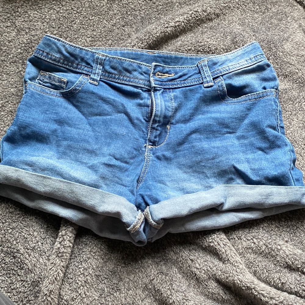 Cute blue jean shorts